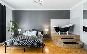 Clicktheflat Apartment Chmielna 7